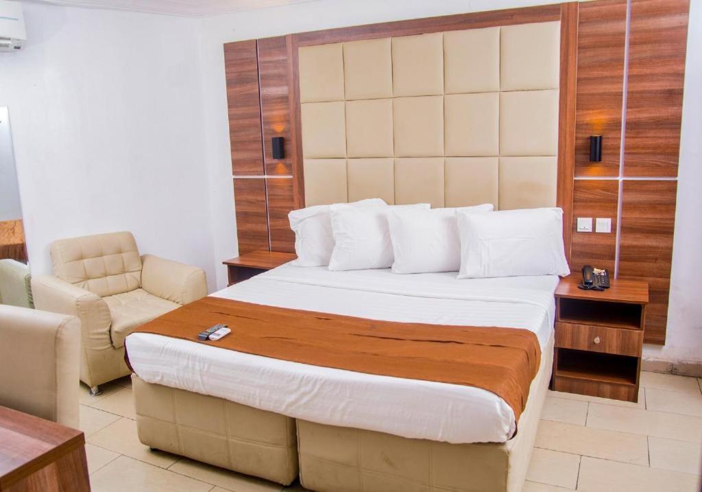 Presken Hotel K-One Place Lagos Kültér fotó