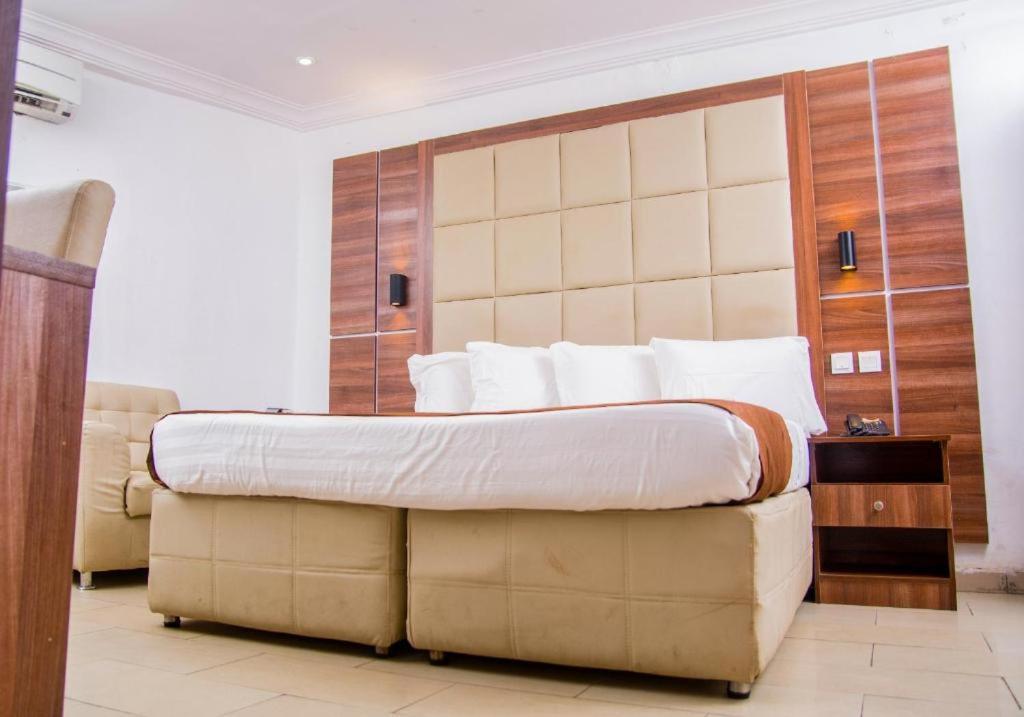 Presken Hotel K-One Place Lagos Kültér fotó