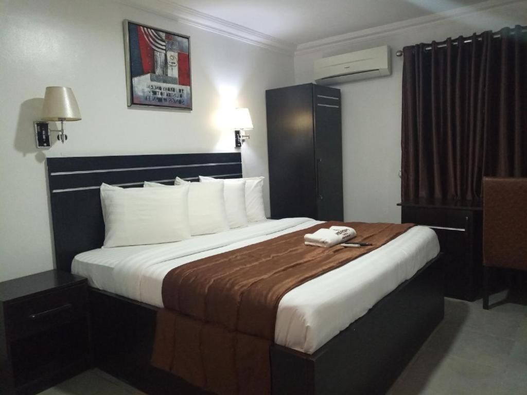 Presken Hotel K-One Place Lagos Kültér fotó