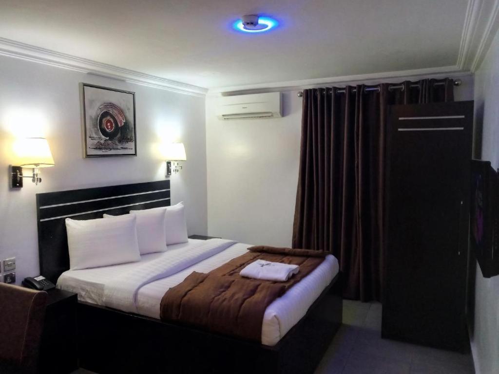 Presken Hotel K-One Place Lagos Kültér fotó