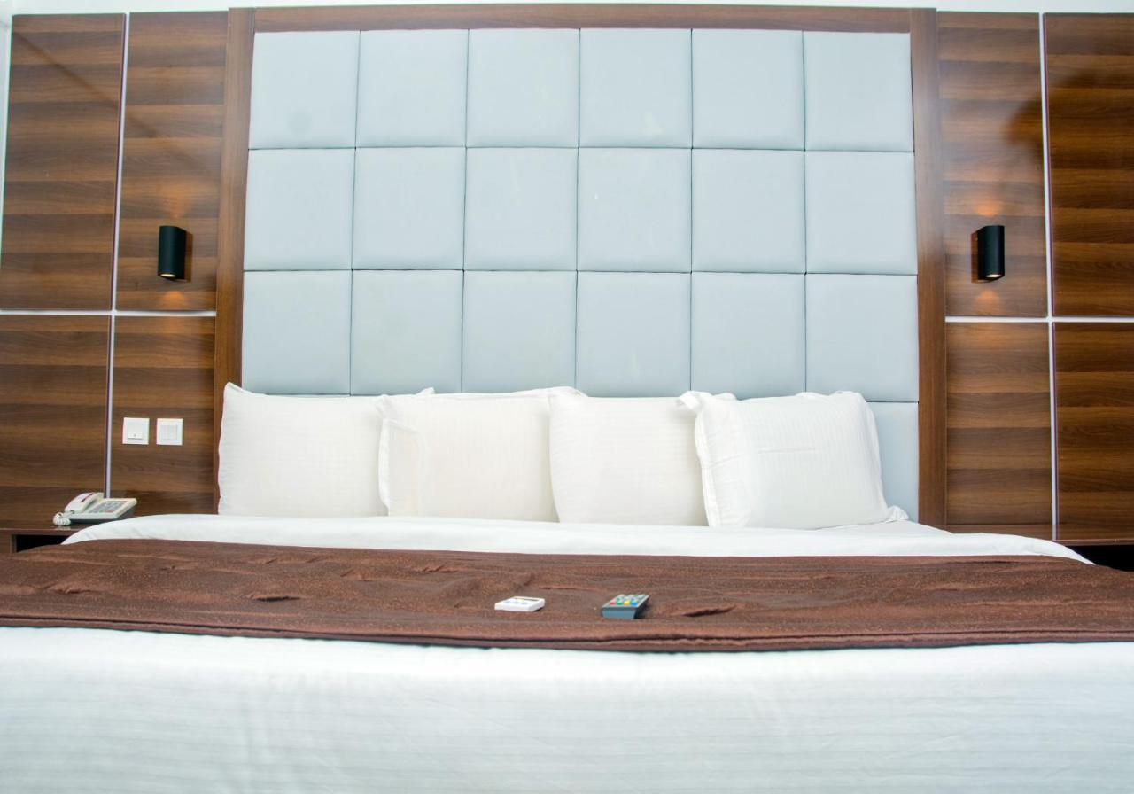 Presken Hotel K-One Place Lagos Kültér fotó