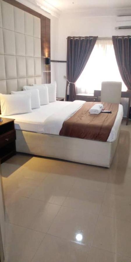 Presken Hotel K-One Place Lagos Kültér fotó