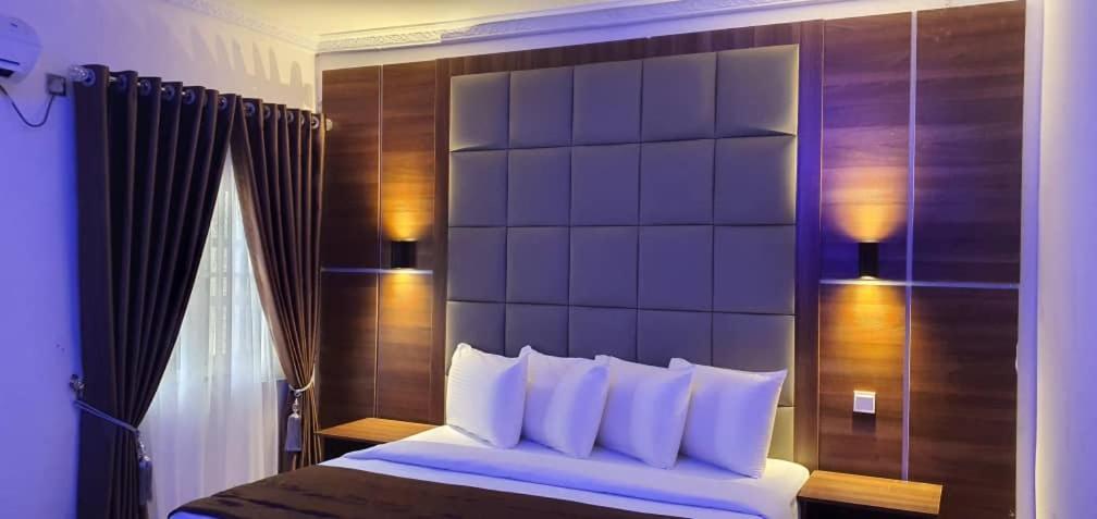 Presken Hotel K-One Place Lagos Kültér fotó