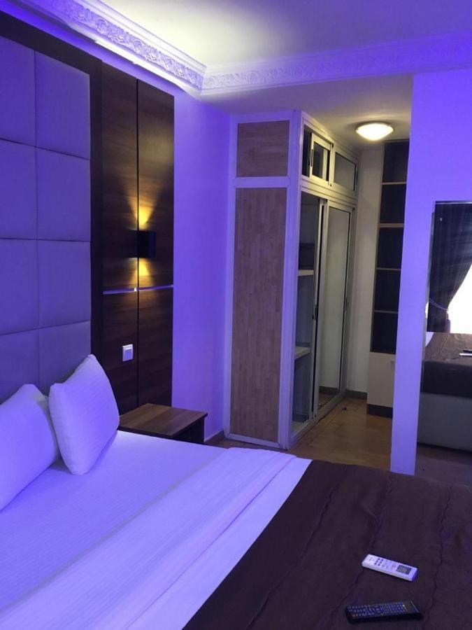 Presken Hotel K-One Place Lagos Kültér fotó