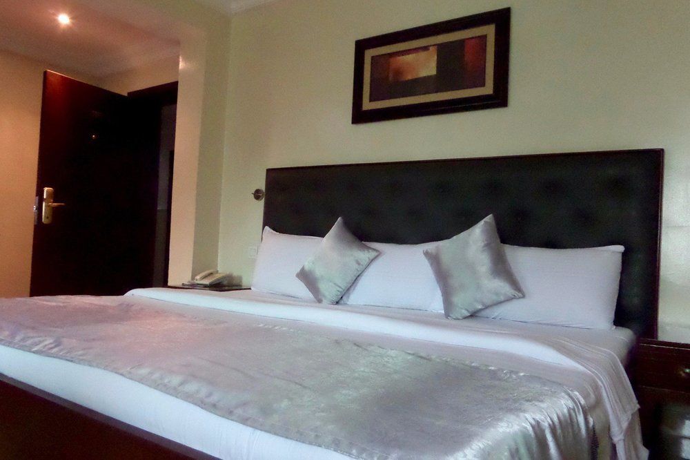 Presken Hotel K-One Place Lagos Kültér fotó